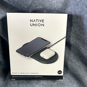 Native Union Drop XL Wireless 3 device fast Charger - Black & power adapter